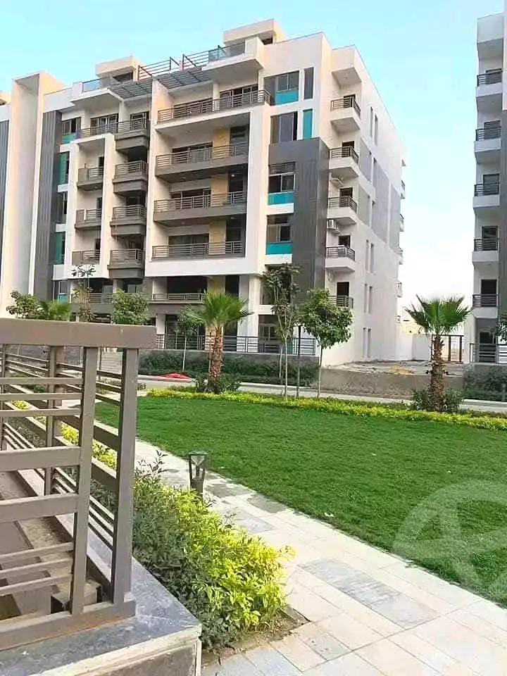 https://aqarmap.com.eg/en/listing/7367757-for-sale-cairo-new-cairo-compounds-dh-ykwn-2-ryzydns-styl-hwm