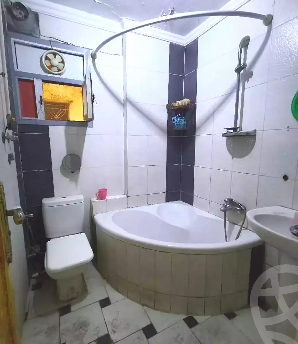 https://aqarmap.com.eg/en/listing/7368086-for-sale-alexandria-lsywf-gamila-abu-herid-st