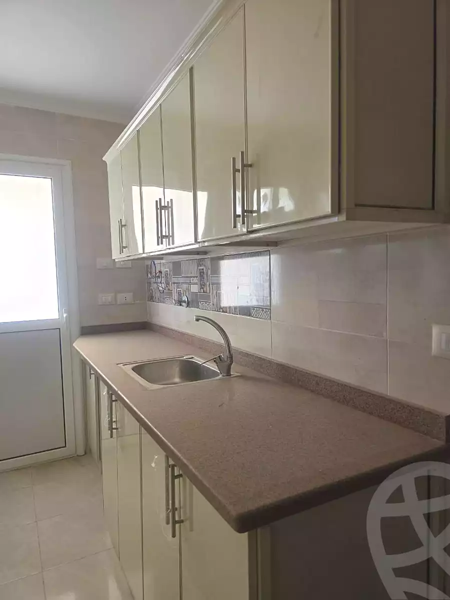 https://aqarmap.com.eg/ar/listing/7368865-for-rent-cairo-6th-of-october-el-ahyaa-neighborhood-1st-eighth-neighborhood