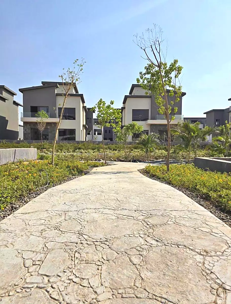 https://aqarmap.com.eg/en/listing/7368870-for-sale-cairo-new-cairo-compounds-kmbwnd-kryk-twn-il-cazar