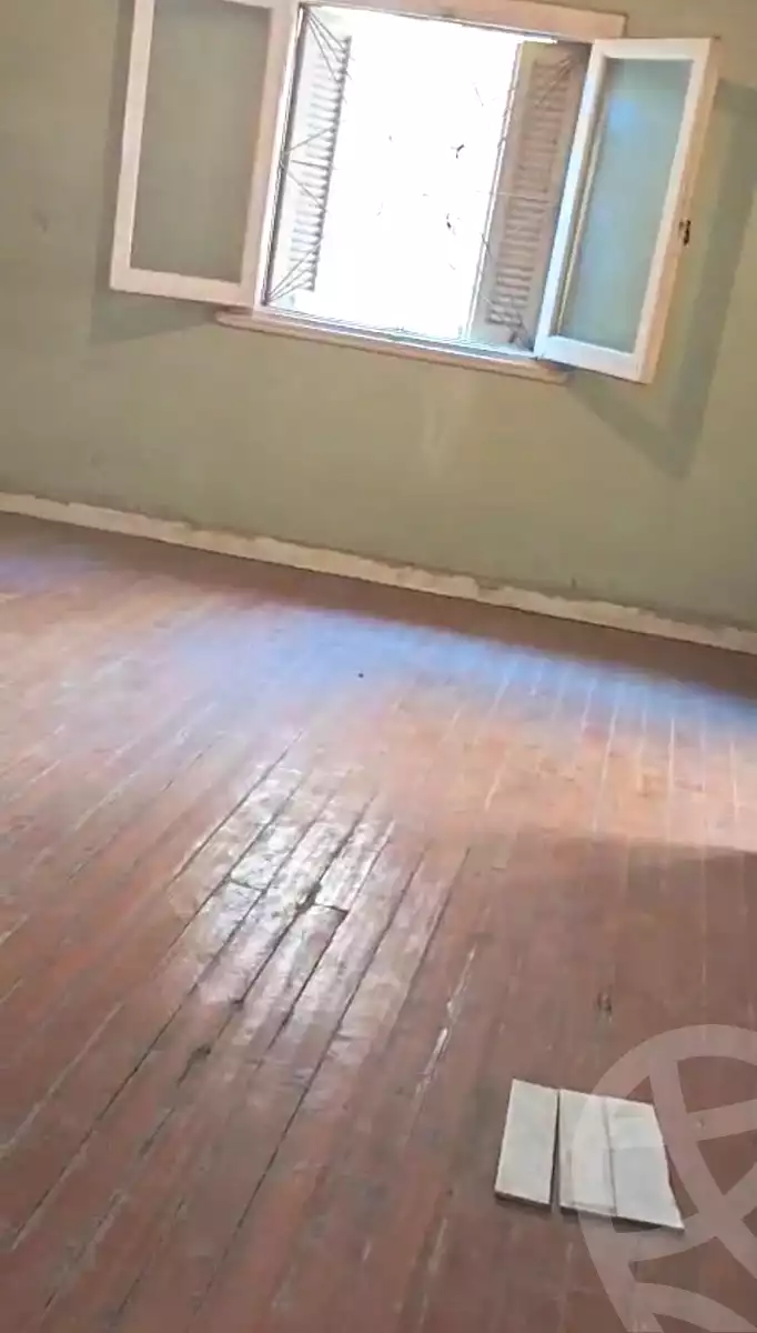 https://aqarmap.com.eg/ar/listing/7369859-for-sale-alexandria-ganaklis
