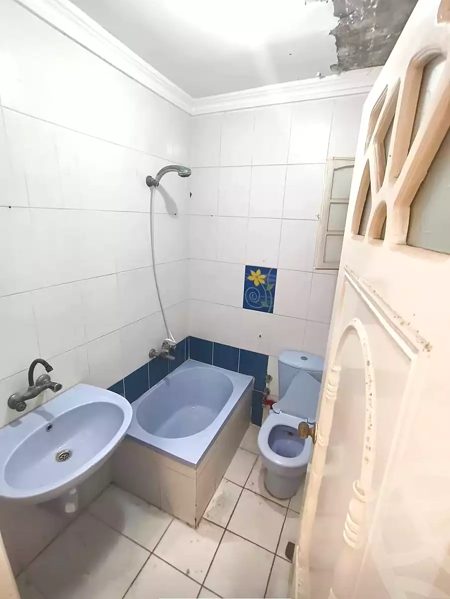 https://aqarmap.com.eg/ar/listing/7370247-for-sale-alexandria-al-agamy-el-hanouvel-al-haded-we-al-soulb-st