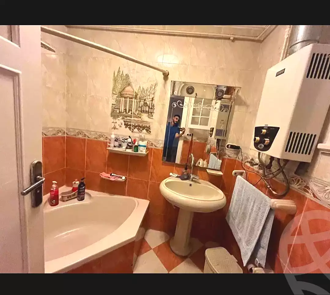 https://aqarmap.com.eg/ar/listing/7370498-for-sale-alexandria-ganaklis-shr-bw-qyr-tryq-lhry