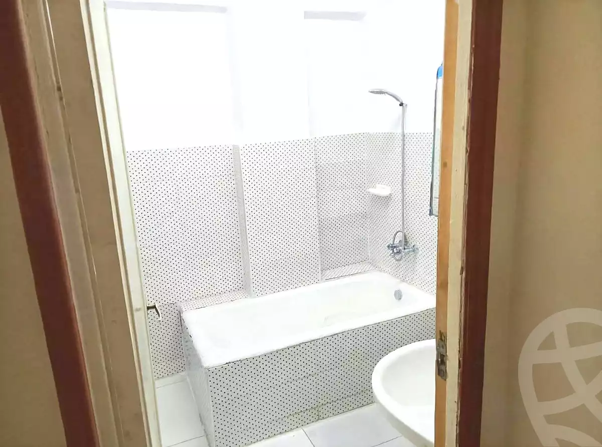 https://aqarmap.com.eg/ar/listing/7370646-for-sale-cairo-helwan-mnshy-yn-hlwn-rael-st