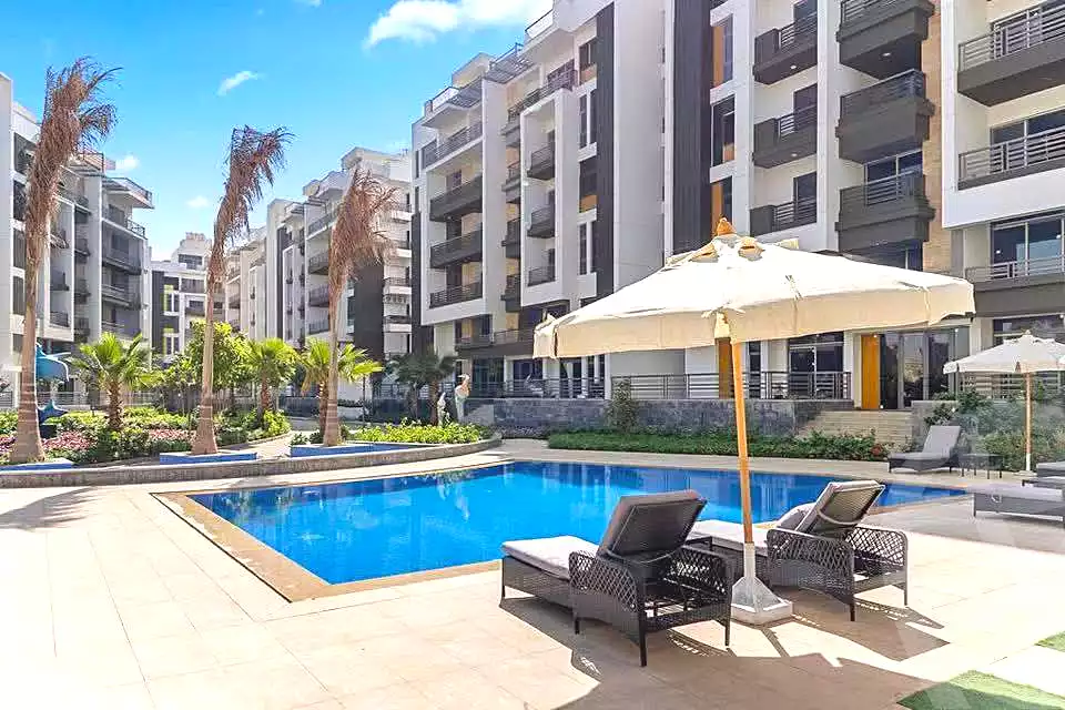 https://aqarmap.com.eg/ar/listing/7371410-for-sale-cairo-new-cairo-compounds-dh-ykwn-2-ryzydns-styl-hwm