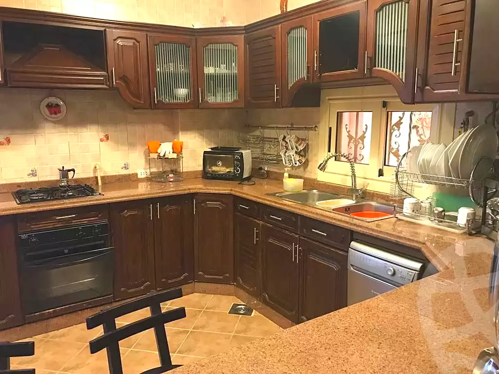 https://aqarmap.com.eg/ar/listing/7371570-for-sale-cairo-new-cairo-ganob-el-akadamiya-south-academy-d-abbas-mahmoud-el-akad-st