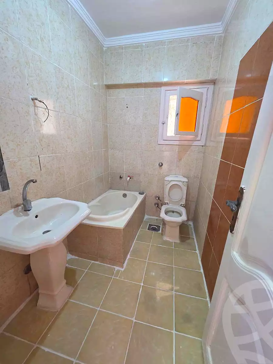 https://aqarmap.com.eg/ar/listing/7371813-for-sale-alexandria-al-agamy-shataa-el-nakheel