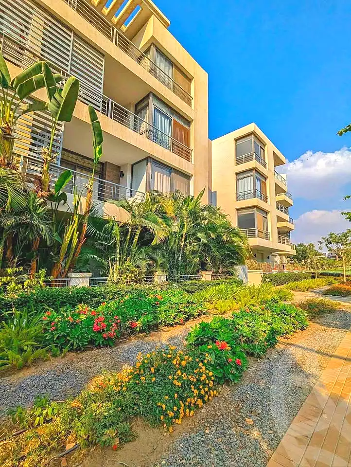 https://aqarmap.com.eg/en/listing/7372346-for-sale-cairo-new-administrative-capital-r7-celia-mntq-l-mrt-1