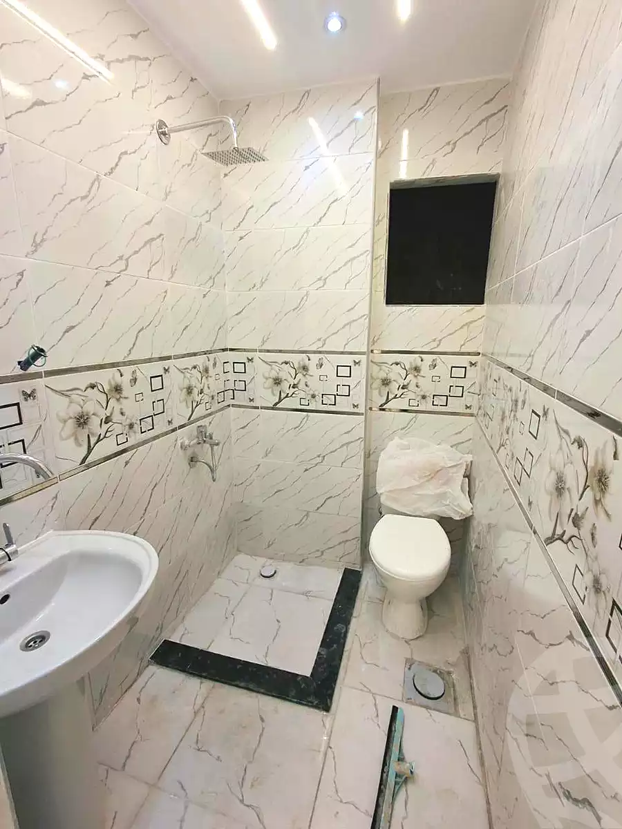 https://aqarmap.com.eg/ar/listing/7373067-for-sale-alexandria-al-agamy-lbytsh-qased-kareem-st