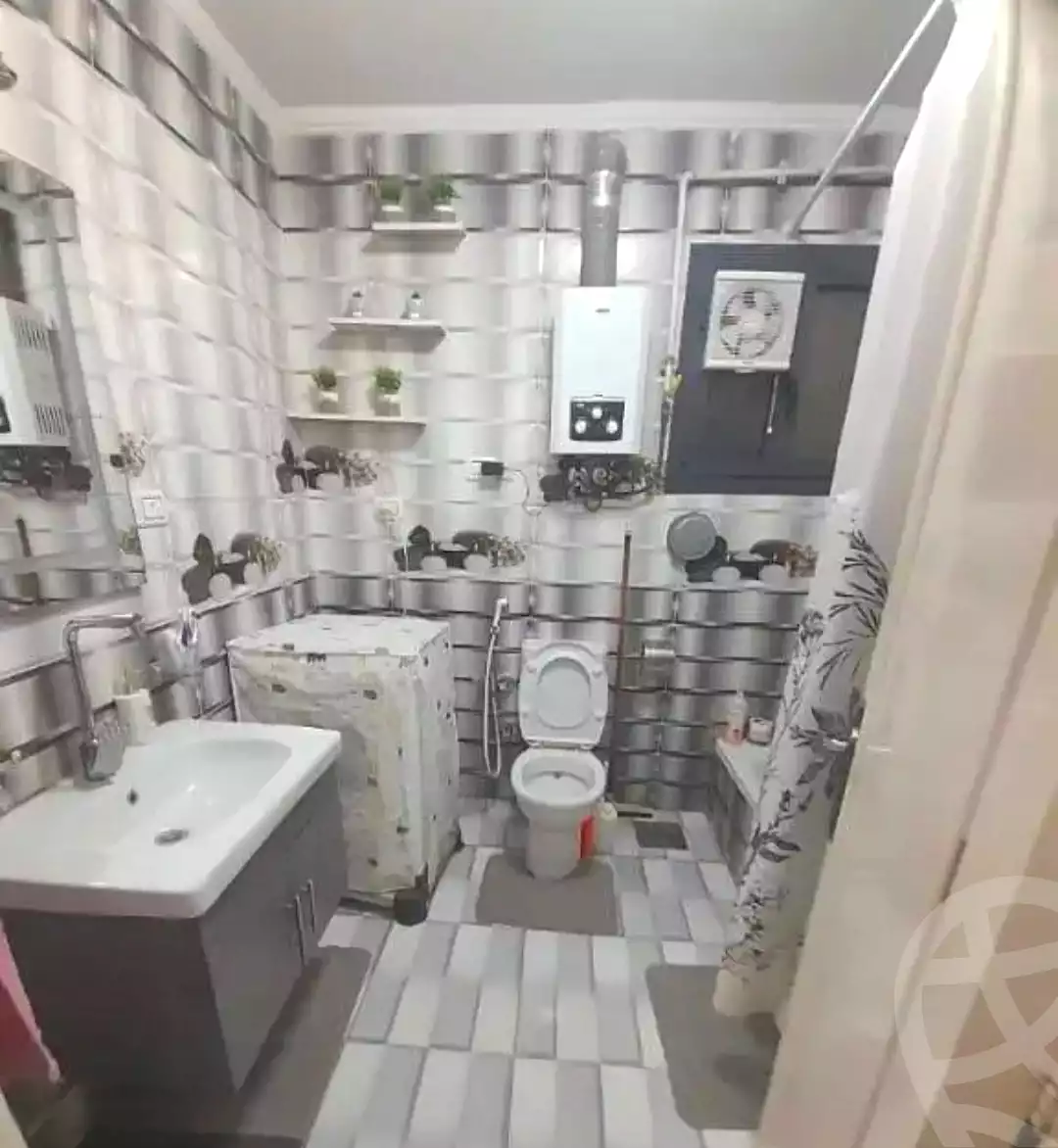 https://aqarmap.com.eg/ar/listing/7373145-for-sale-alexandria-miami-shr-jml-bd-lnsr