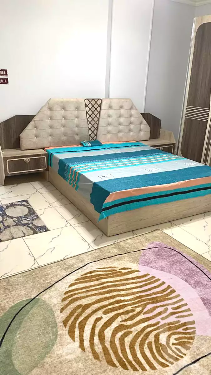 https://aqarmap.com.eg/ar/listing/7373797-for-rent-cairo-new-cairo-first-settlement-mhwr-mstfy-kml