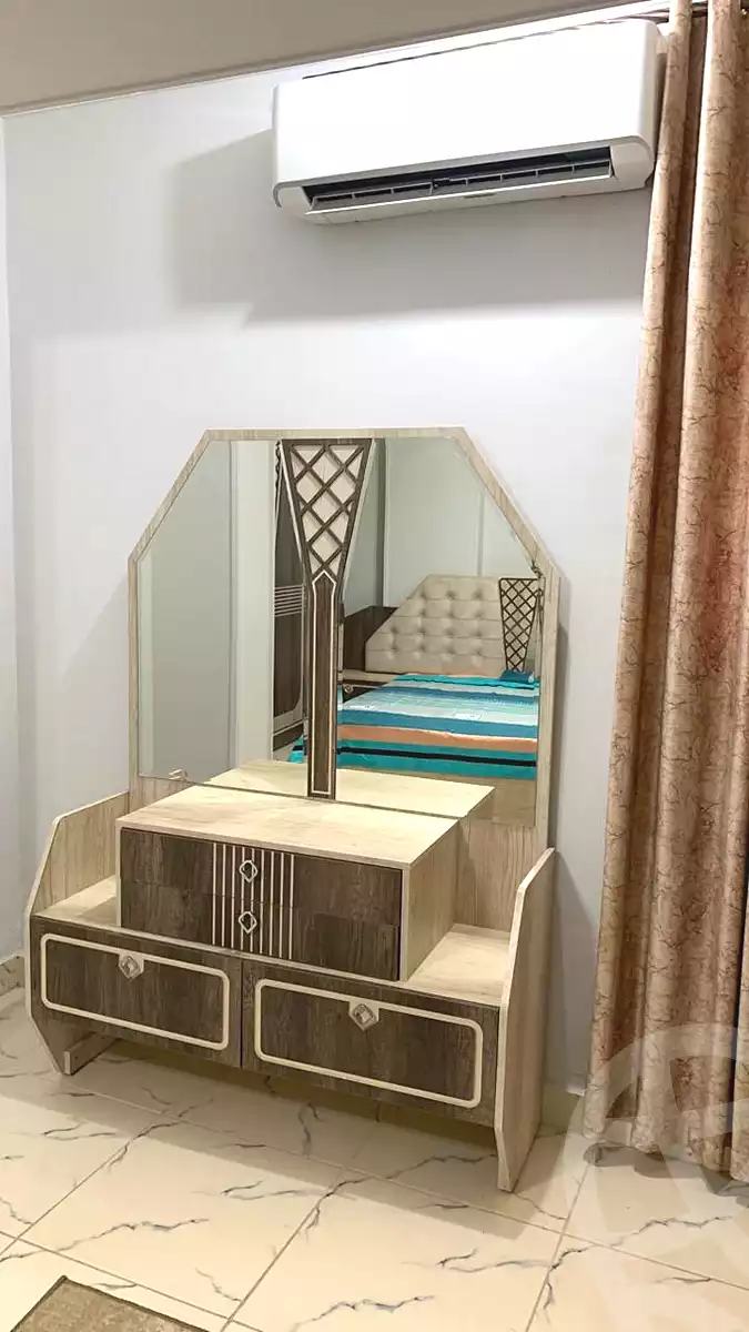 https://aqarmap.com.eg/ar/listing/7373797-for-rent-cairo-new-cairo-first-settlement-mhwr-mstfy-kml