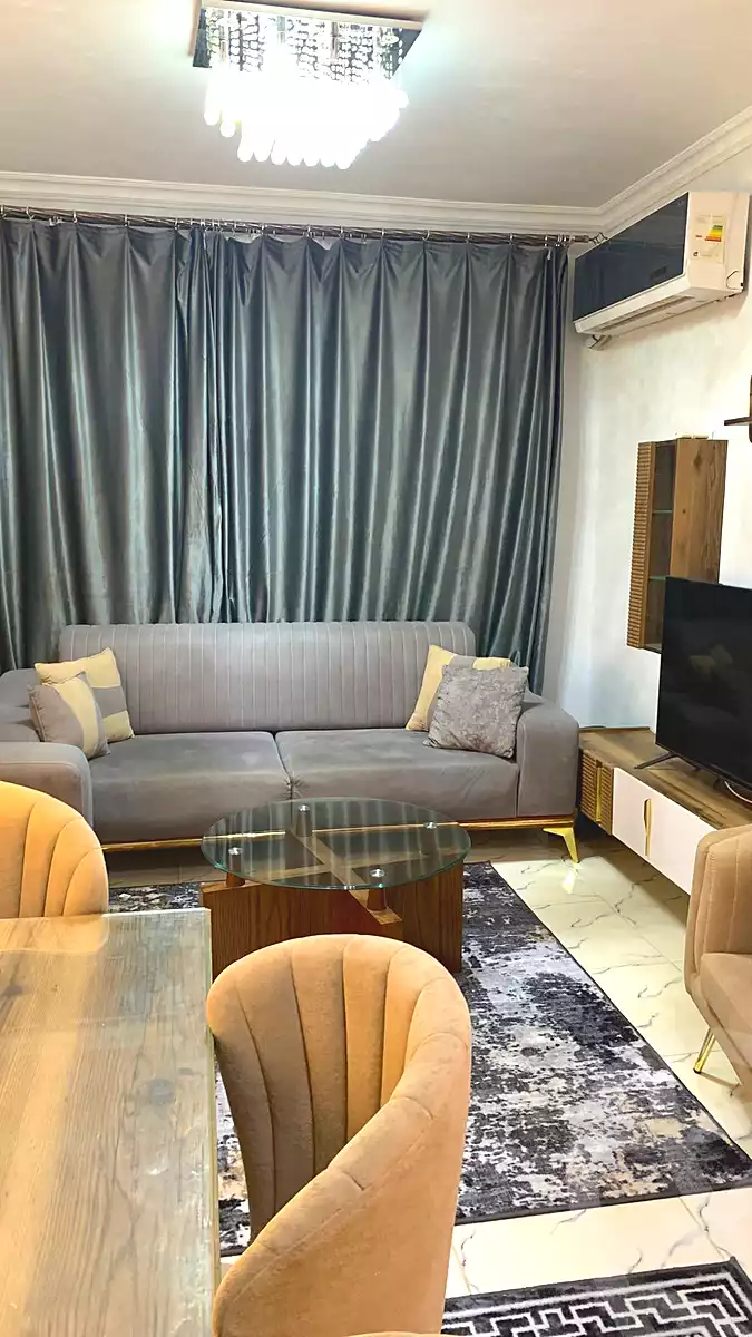 https://aqarmap.com.eg/ar/listing/7373797-for-rent-cairo-new-cairo-first-settlement-mhwr-mstfy-kml