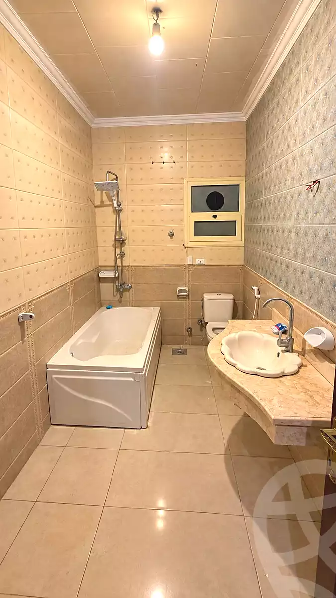 https://aqarmap.com.eg/ar/listing/7374504-for-sale-cairo-new-cairo-compounds-kmbwnd-ldf-lwtny