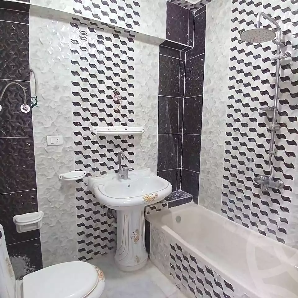 https://aqarmap.com.eg/en/listing/7375911-for-sale-alexandria-al-agamy-el-hanouvel
