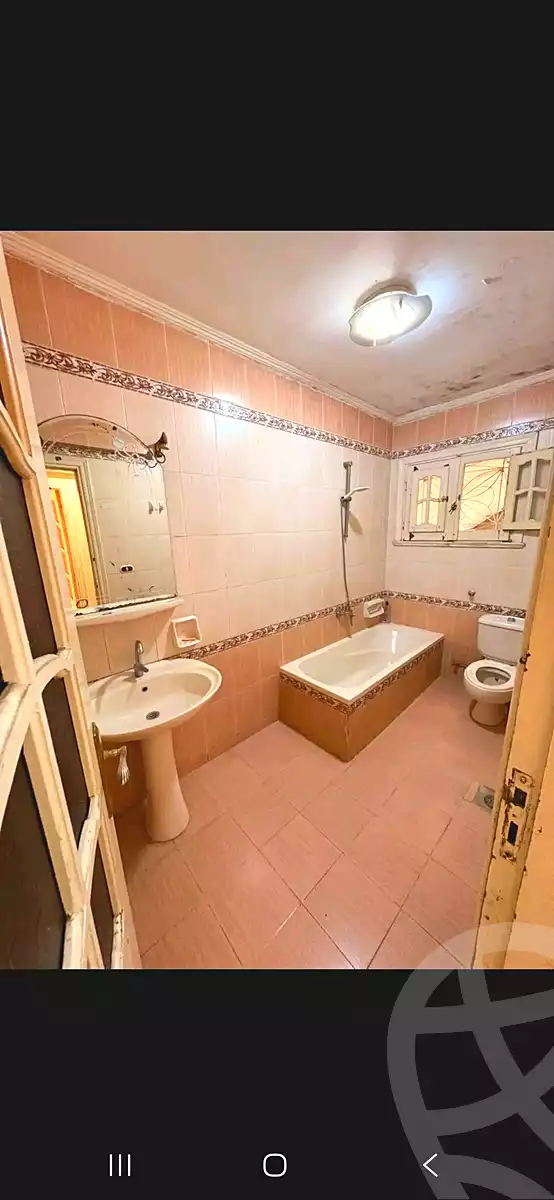 https://aqarmap.com.eg/en/listing/7376993-for-sale-alexandria-al-agamy-lbytsh