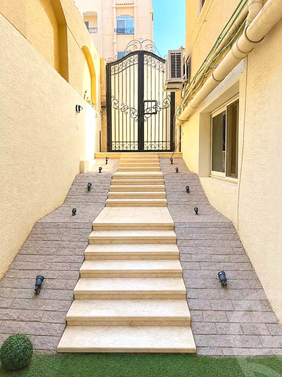 https://aqarmap.com.eg/ar/listing/7377709-for-sale-cairo-new-cairo-south-investors-al-gezira-st