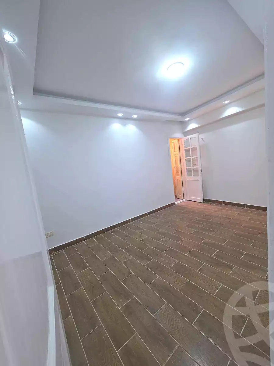 https://aqarmap.com.eg/ar/listing/7377983-for-sale-alexandria-miami-kaad-assrab-al-bhar-st