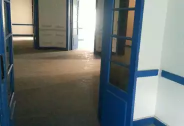 مقر إداري للإيجار - 12 غرف - بالدور 1