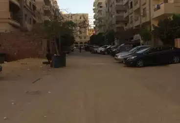 https://aqarmap.com.eg/en/listing/4639209-for-sale-cairo-hdyq-lhrm--el-gaish-st