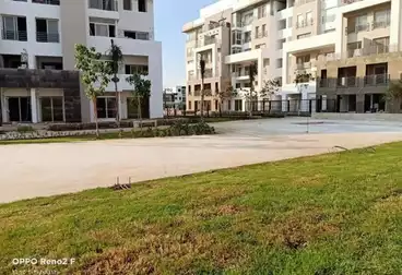 https://aqarmap.com.eg/en/listing/4653179-for-sale-cairo-new-cairo-compounds-garden-residence-hyde-park