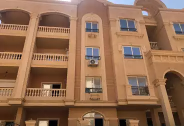 https://aqarmap.com.eg/en/listing/4675454-for-sale-new-cairo-grand-caesar-thiqa