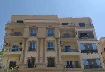 https://aqarmap.com.eg/en/listing/4704683-for-sale-new-cairo-gharb-arabella-selim-st