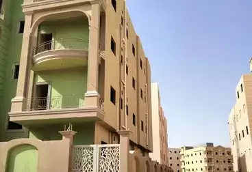 عماره 440م ناصيه تتكون من بدروم وارضي