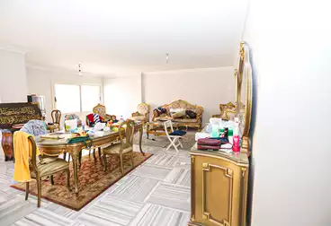 https://aqarmap.com.eg/ar/listing/4803715-for-sale-alexandria-kafr-abdo-ismailia-st