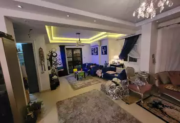 Duplex in a prime location in Al-Ma'arag Al-Sufli.