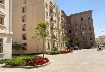 https://aqarmap.com.eg/ar/listing/4878191-for-sale-cairo-new-cairo-compounds-hyde-park-centre-ville-hyde-park