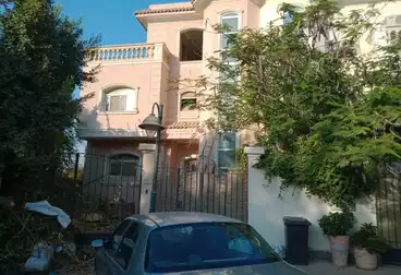 Twin House For sale in Hay El Worod -  EgyDev