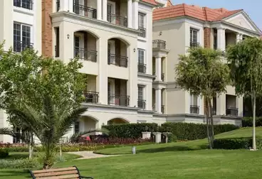 161 sqm Victorian-style apartment With Garden in Regents Square Compound