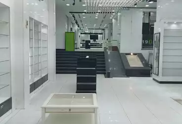 Pharmacy For rent in El Haram Street