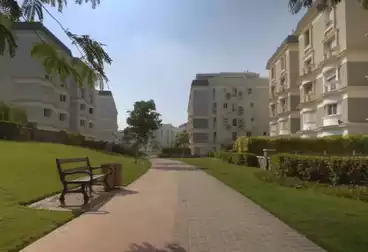 https://aqarmap.com.eg/ar/listing/4989616-for-sale-cairo-new-cairo-compounds-mountain-view-hyde-park