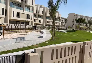 lowest price duplex garden for rent in Compound al burouj