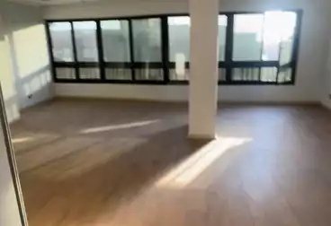Apartments For sale - 3 rooms - floor 4