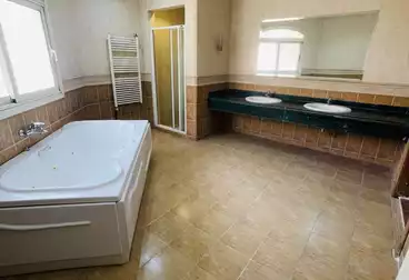 semi furnished villa for rent 8rooms Choueifat on the main South 90th Street