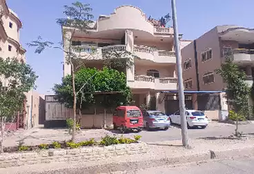 https://aqarmap.com.eg/en/listing/4699398-for-sale-cairo-el-shorouk-lhy-lwl-grb-neighbourhood-1-street-12