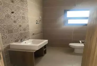 https://aqarmap.com.eg/en/listing/5044552-for-rent-cairo-new-cairo-compounds-fifth-square