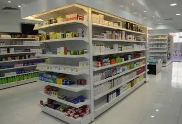 Pharmacy For rent in El Tala'ae Compound - Armed Forces