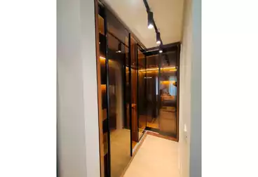 https://aqarmap.com.eg/ar/listing/5056951-for-sale-cairo-el-sheikh-zayed-city-compounds-kmbwnd-fyldj-wyst-dr-llttwyr