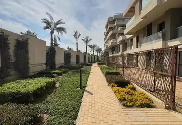 https://aqarmap.com.eg/en/listing/5077507-for-sale-cairo-new-cairo-compounds-villette-kmbwnd-sky-kwndwz-swdyk-villette