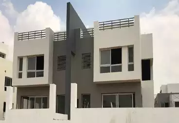 Twin House For sale in Cluster 17 - Hyde Park Compound	