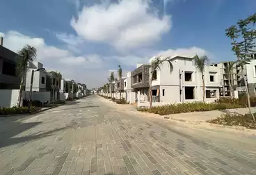 Twin House For sale in Sun Capital Compound - Arabia