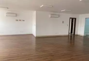 Administrative For rent - 5 rooms - floor 4