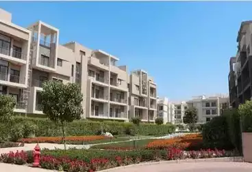   finished apartment with air conditioners in Fifth Square, with a 5% down payment and up to 8 years 