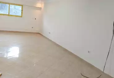 Apartments For sale - 4 rooms - floor 1