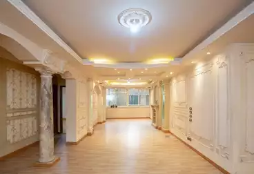 Apartments For sale - 3 rooms - floor 1