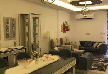 Furnished Apartment For rent - 3 rooms - floor 10